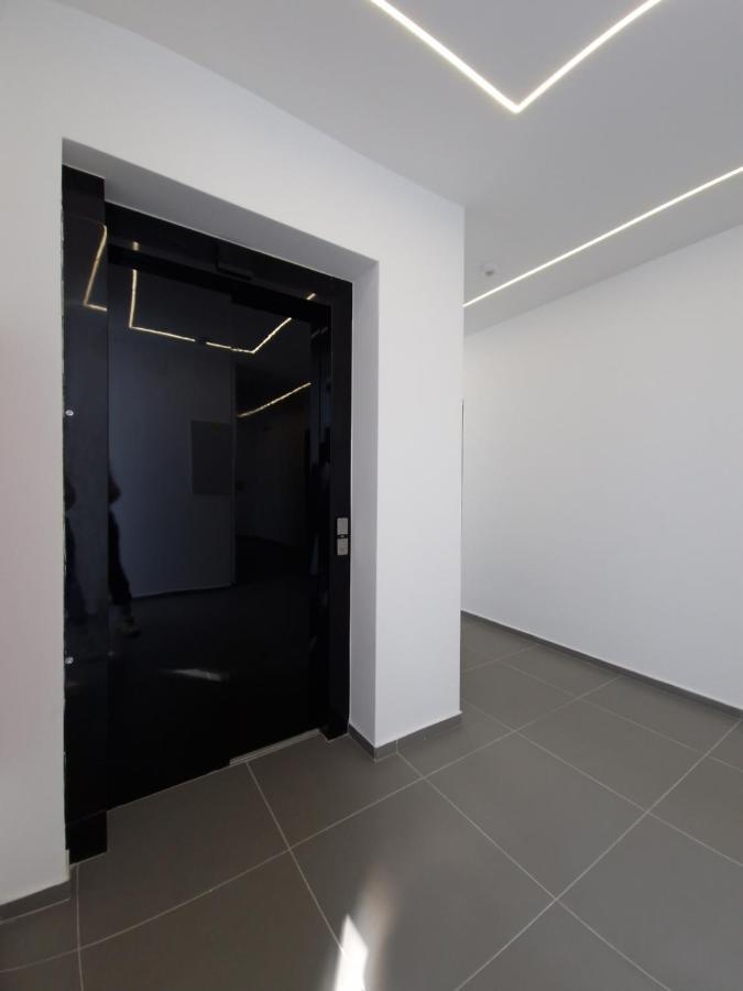 Smart Loft Apartment Тузла Екстериор снимка